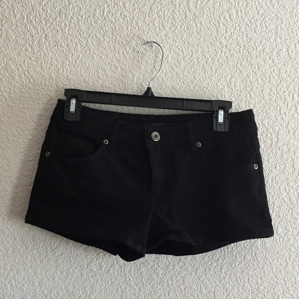 Forever 21 black short shorts